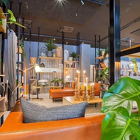 Hotel Ninetynine 3*