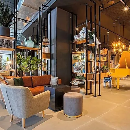 Ninetynine Hotel