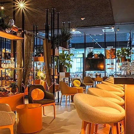 Ninetynine Hotel 3*