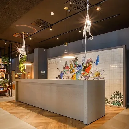 Ninetynine فندق 3*