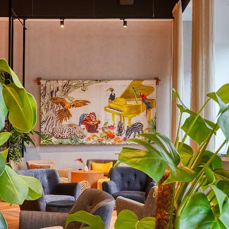 Ninetynine فندق وبرتال