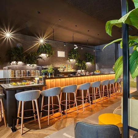 Ninetynine فندق 3*