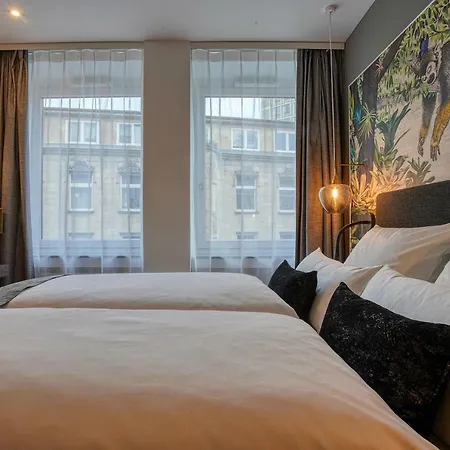 فندق Ninetynine 3*