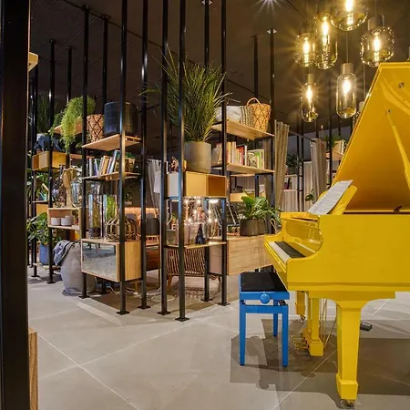 Ninetynine فندق وبرتال