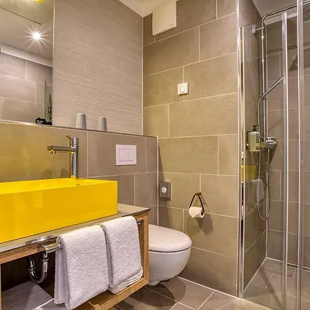 Hotel Ninetynine 3*
